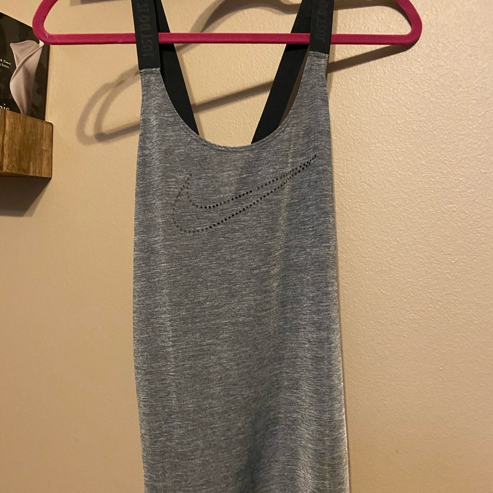 Nike workout tank